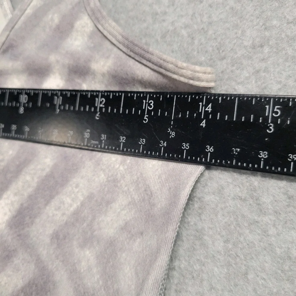 Lululemon Racerback Tank Top Grey Chevron Zigzag Athletic Yoga Shirt Womens‎